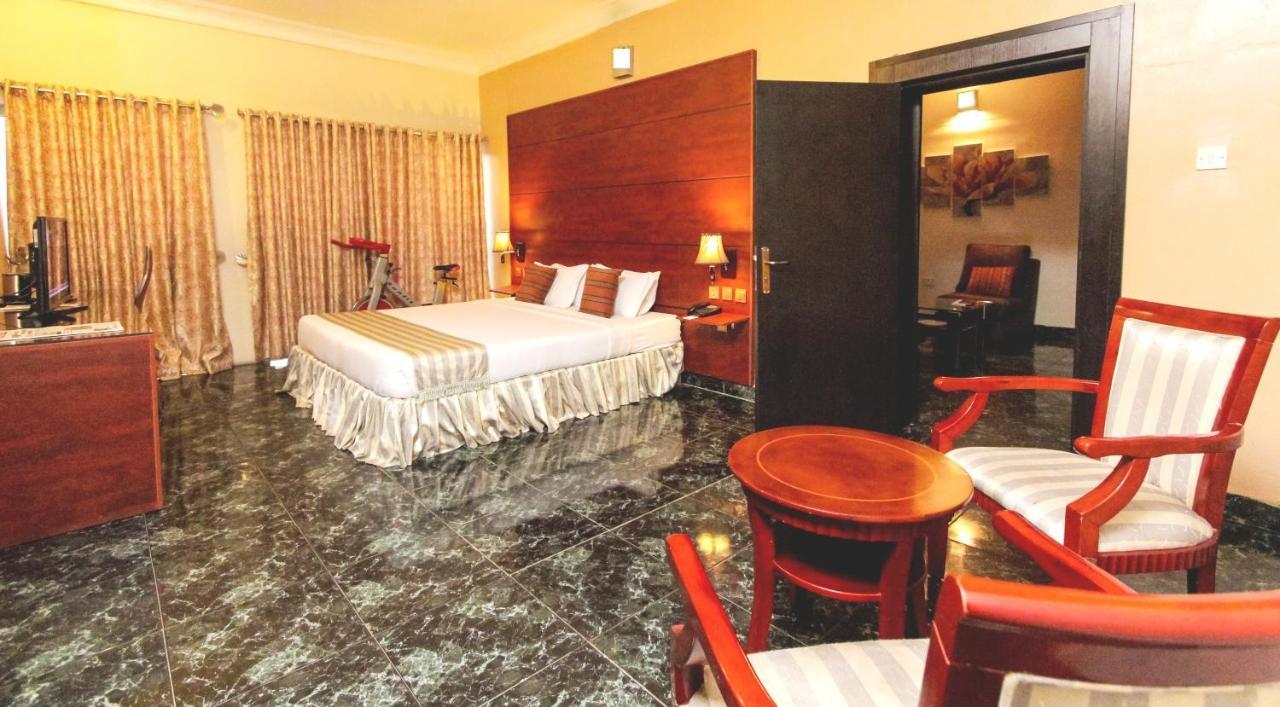 Sunfit - Fitness, Spa, Accommodation Aliayabiagba 外观 照片