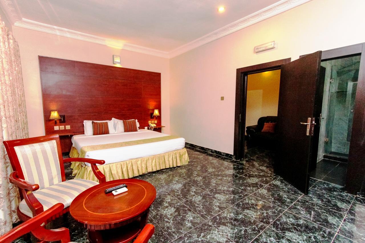 Sunfit - Fitness, Spa, Accommodation Aliayabiagba 外观 照片